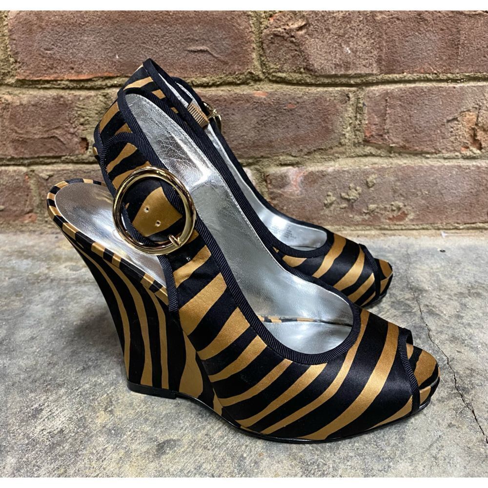 Jessica Simpson Tan & Black Zebra Fabric Sling Back Wedge Size 6 - Picture 2 of 11